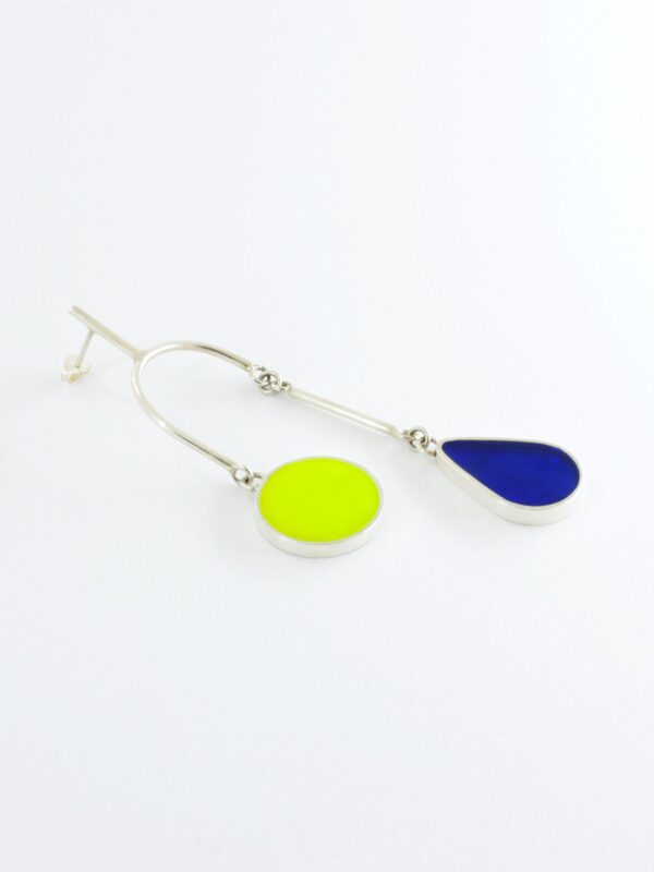 Minimal handcrafted fashion jewelry made from 925 Sterling Silver with geometric chunky shapes