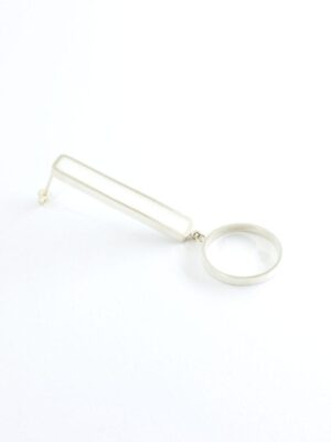 Gonji rectile white earrings
