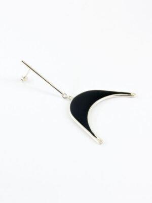 Minimal handcrafted fashion jewelry made from 925 Sterling Silver with geometric chunky shapes