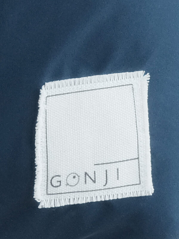 Gonji gumby puffer bags in Navy detail
